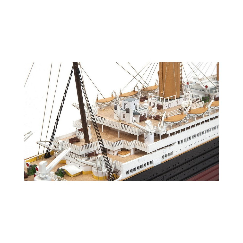 Maquette bateau en bois : RMS Titanic